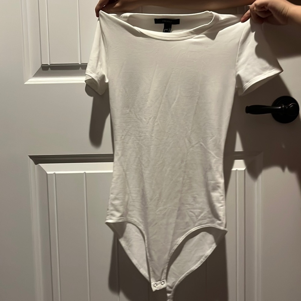 WHITE CLIP ONSIE